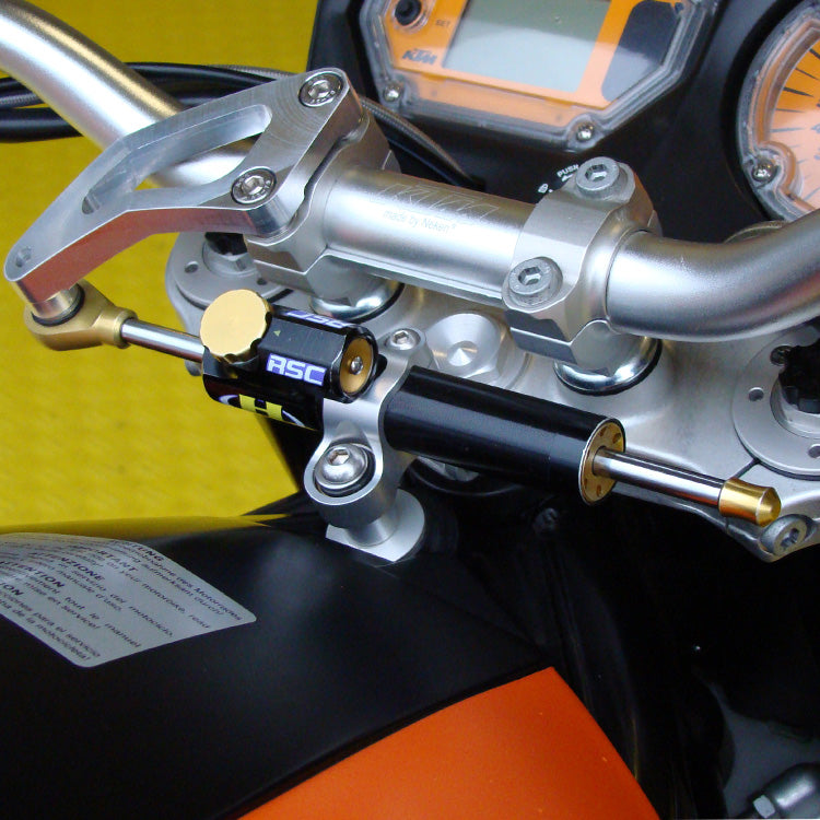 Fissaggio del kit per HyperPro KTM LC8 990 Superduke 2006-2011